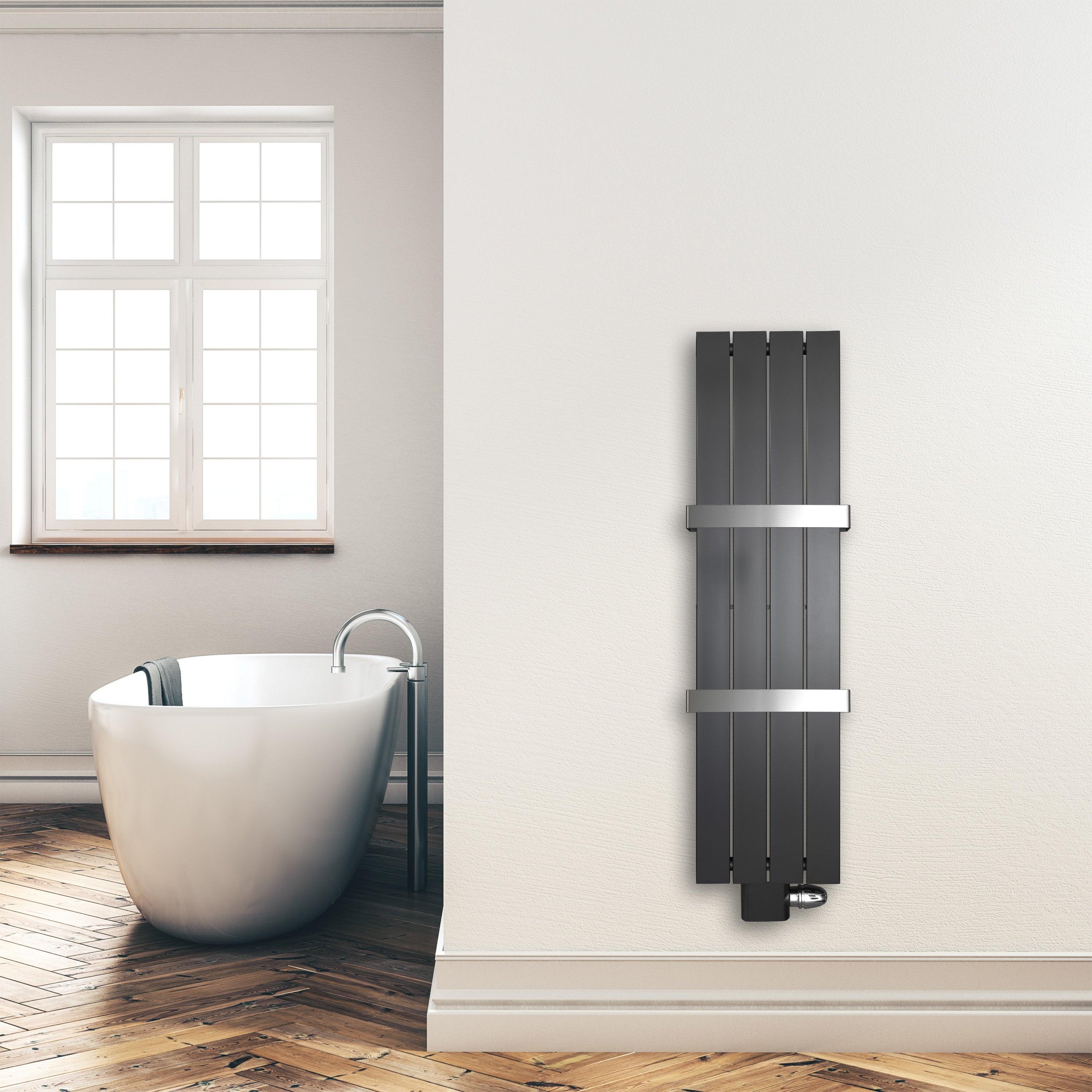 Design Paneelheizkörper 1200 x 298 vertikal mit 2 Handtuchstangen anthrazit Heizkörper Badheizkörper flach Montagebeispiel - heizkoerper.shop