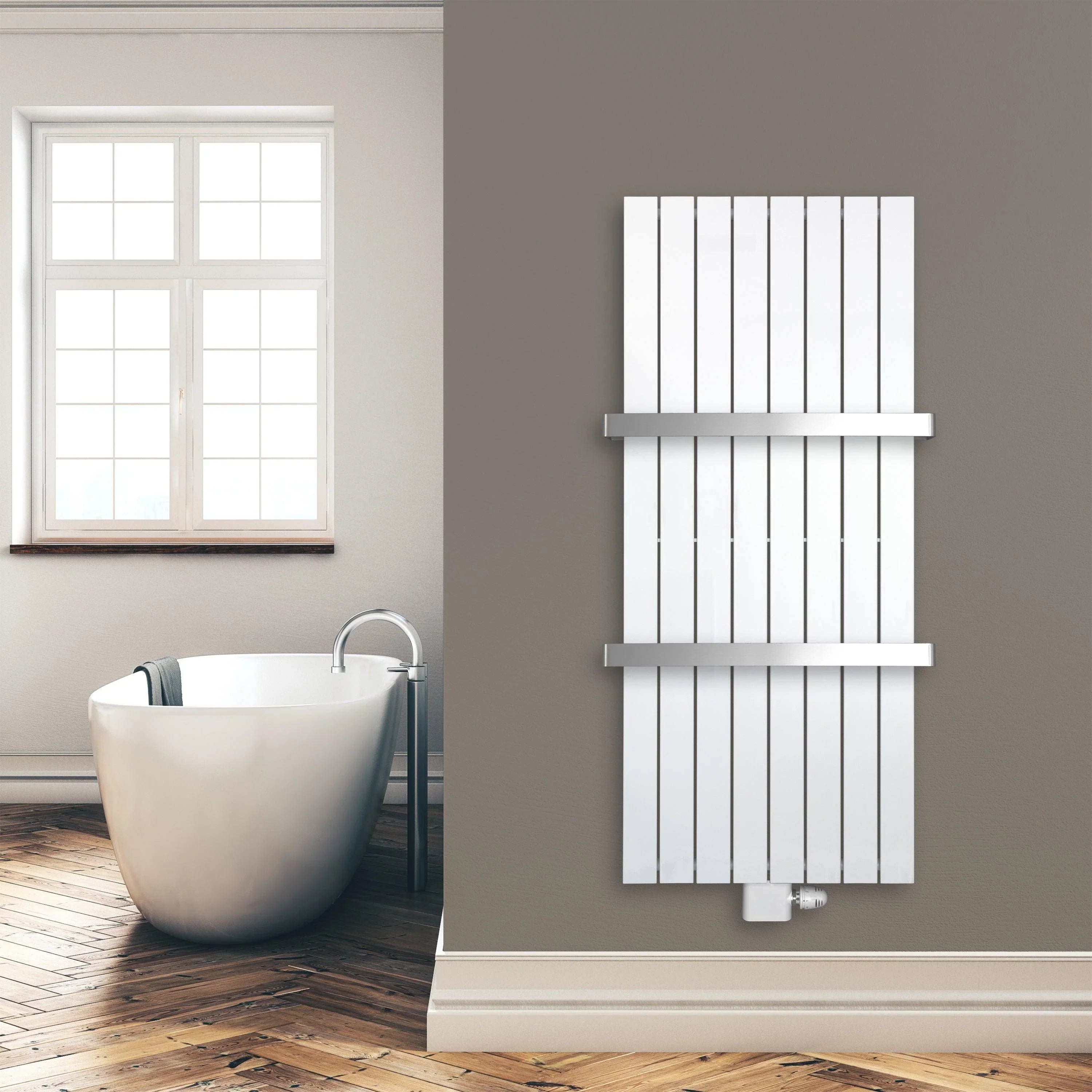 Flachheizkörper 1500 x 602 mm mit Mittelanschluss inklusive 2 Handtuchstangen weiß Heizkörper Badheizkörper flach Badezimmer Heizung Montagebeispiel - heizkoerper.shop