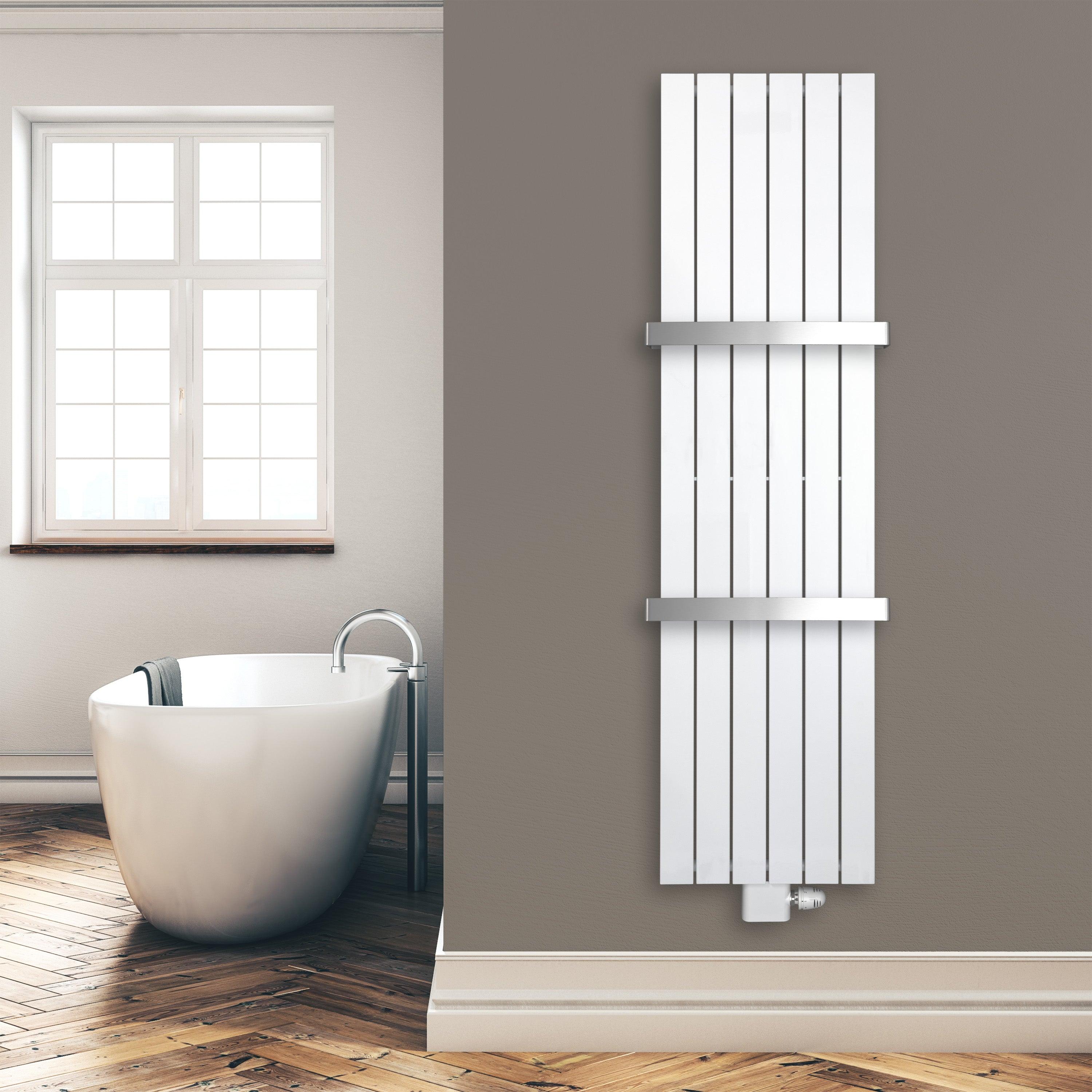 Flachheizkörper 1800 x 450 mm mit Mittelanschluss inklusive 2 Handtuchstangen weiß Heizkörper Badheizkörper flach Badezimmer Heizung Montagebeispiel - heizkoerper.shop