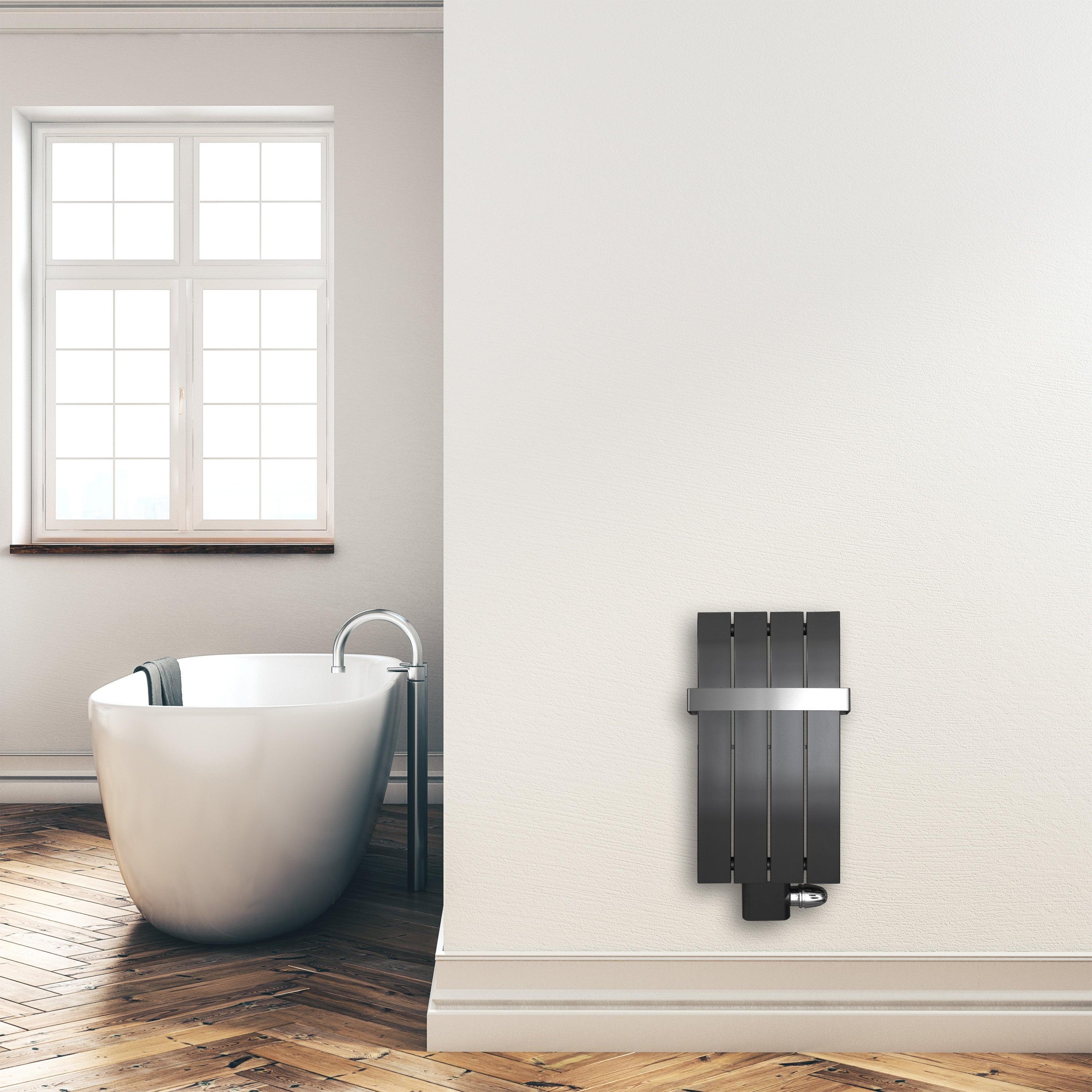Design Paneelheizkörper 600 x 298 vertikal mit Handtuchstange anthrazit Heizkörper Badheizkörper flach Montagebeispiel - heizkoerper.shop
