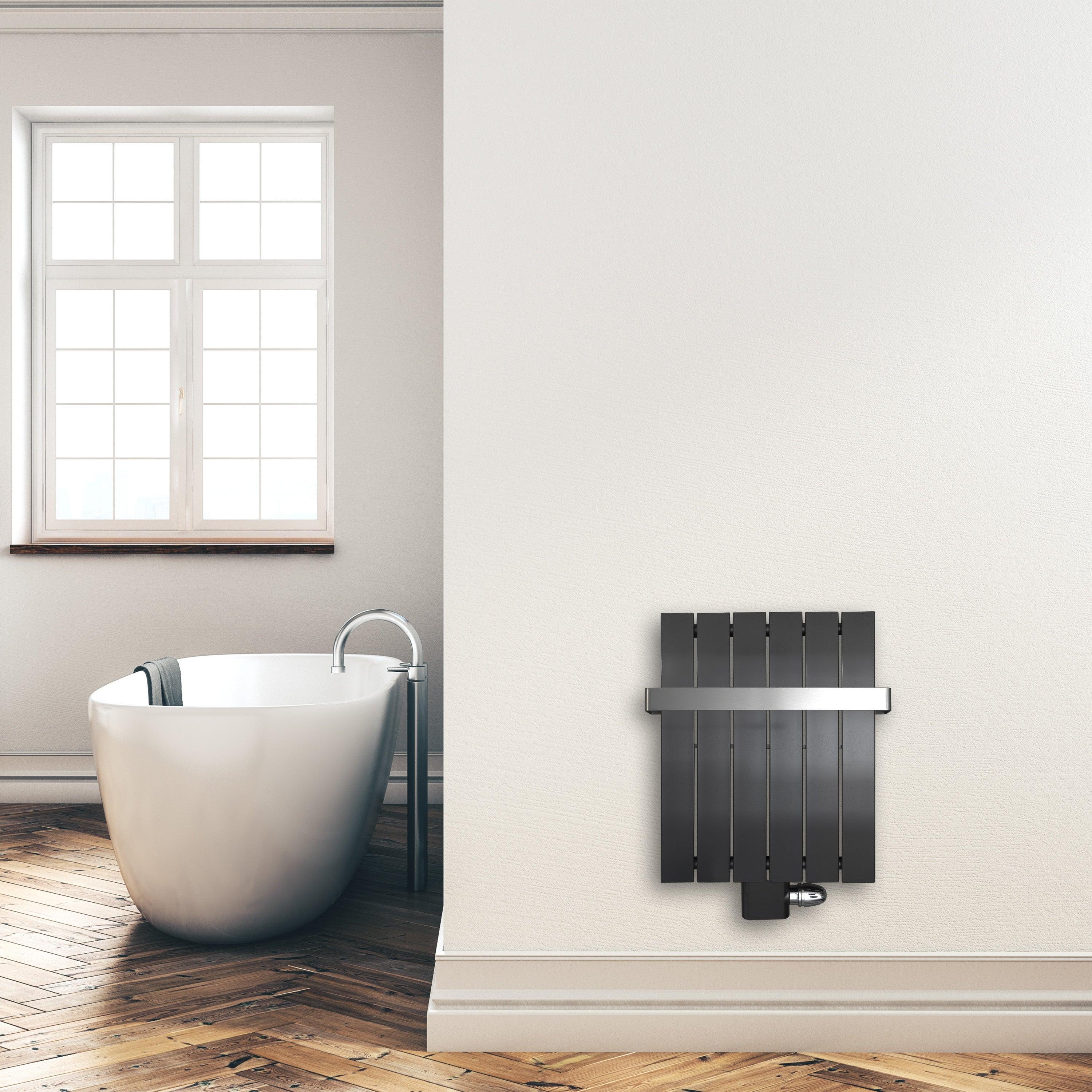 Design Paneelheizkörper 600 x 450 vertikal mit Handtuchstange anthrazit Heizkörper Badheizkörper flach Montagebeispiel - heizkoerper.shop