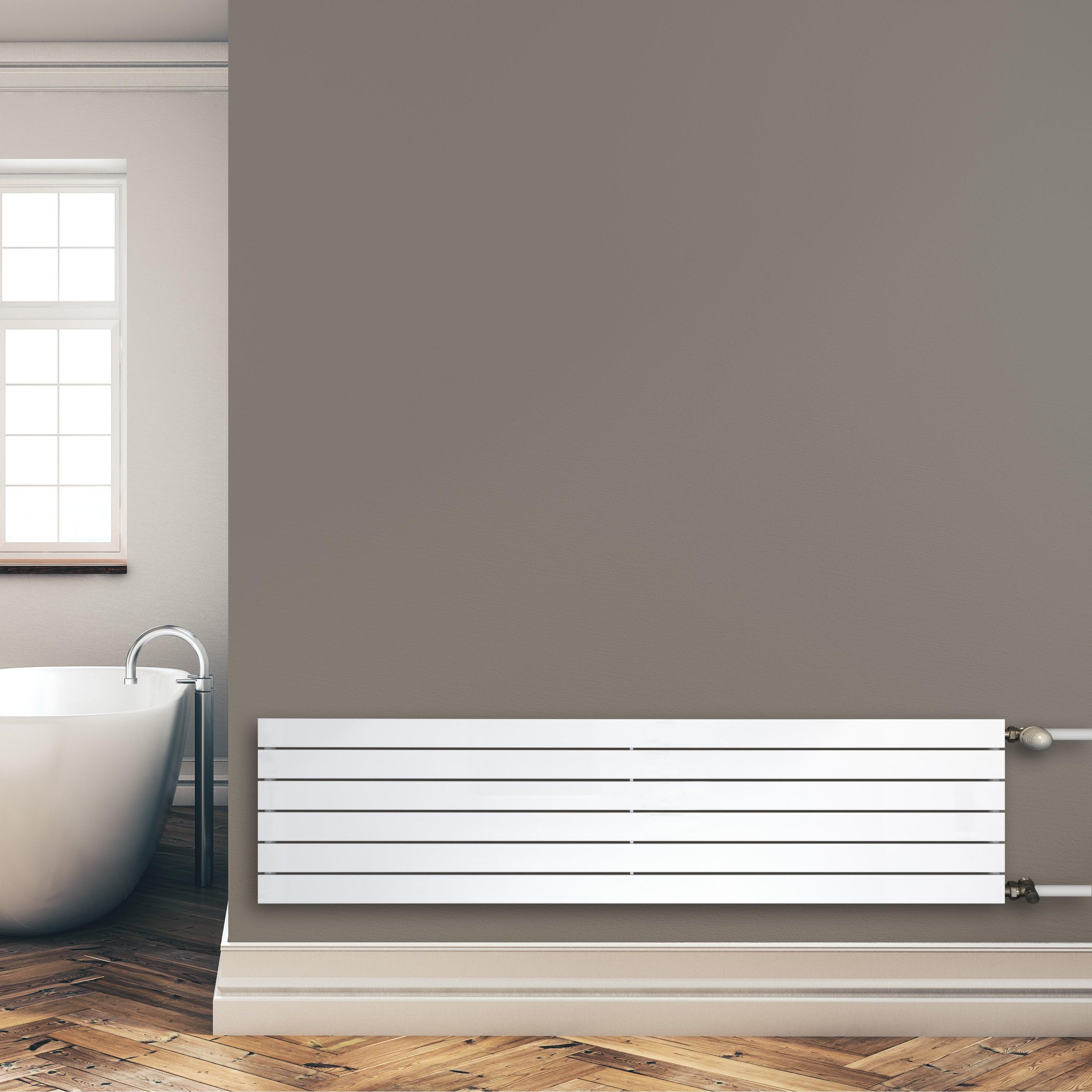 Design Paneelheizkörper 450 x 1800 mm horizontal mit seitlichem Anschluss Heizkörper Badheizkörper flach Montagebeispiel - heizkoerper.shop