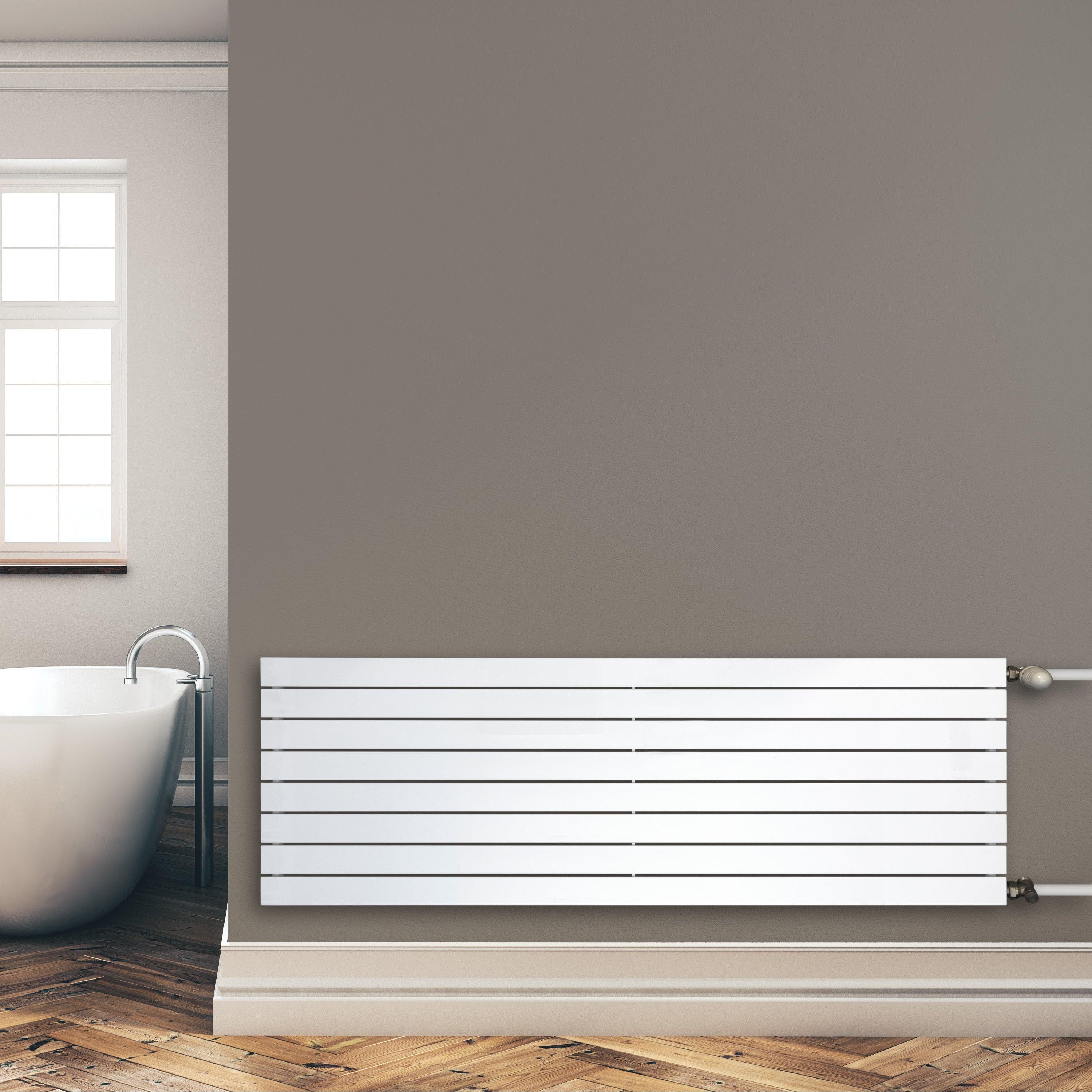 Design Paneelheizkörper 602 x 1800 mm horizontal mit seitlichem Anschluss Heizkörper Badheizkörper flach Montagebeispiel - heizkoerper.shop