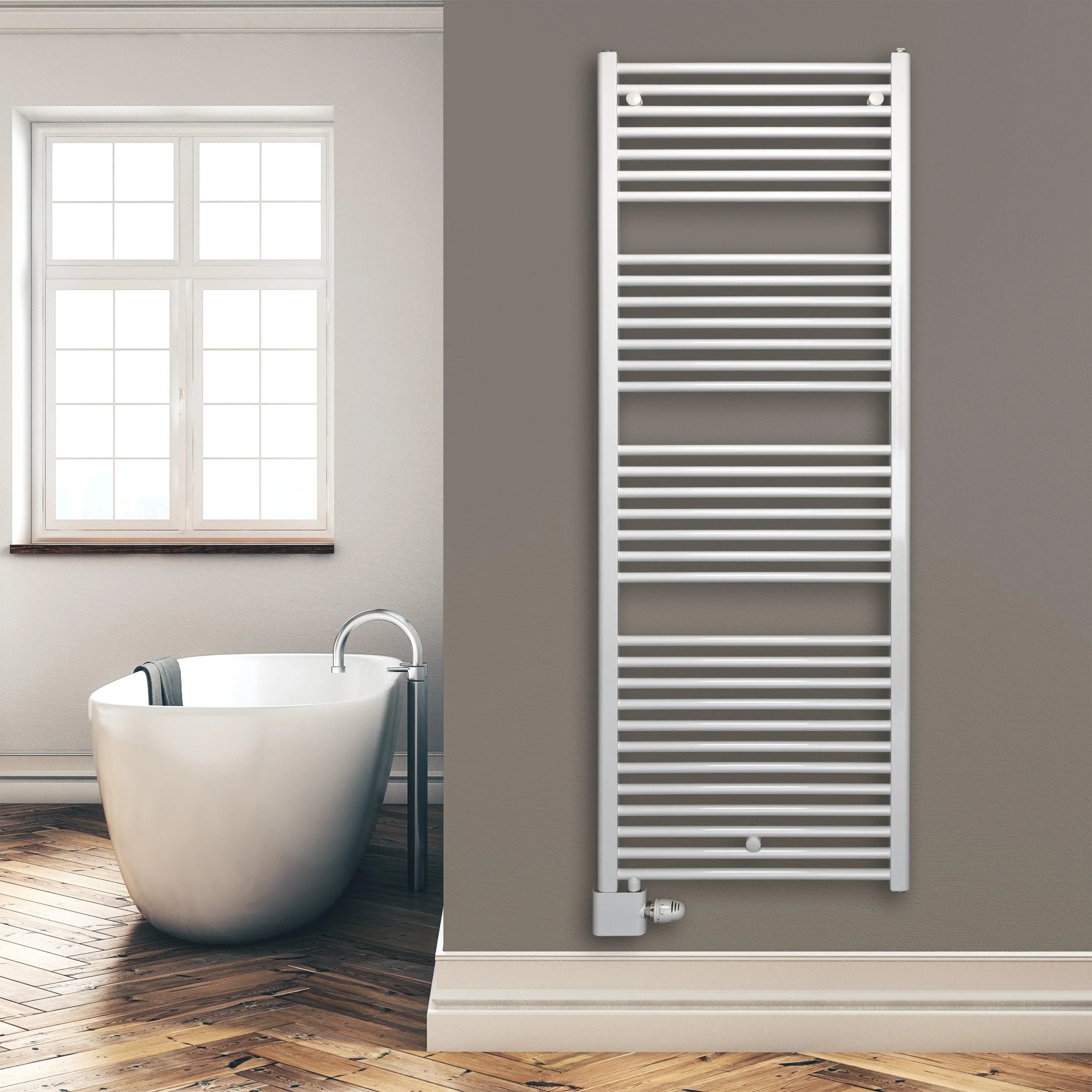 Handtuchheizkörper Badheizkörper 1732 x 600 mm mit Anschluss links oder rechts weiß | mit versetztem Mittelanschluss Montagebeispiel - heizkoerper.shop