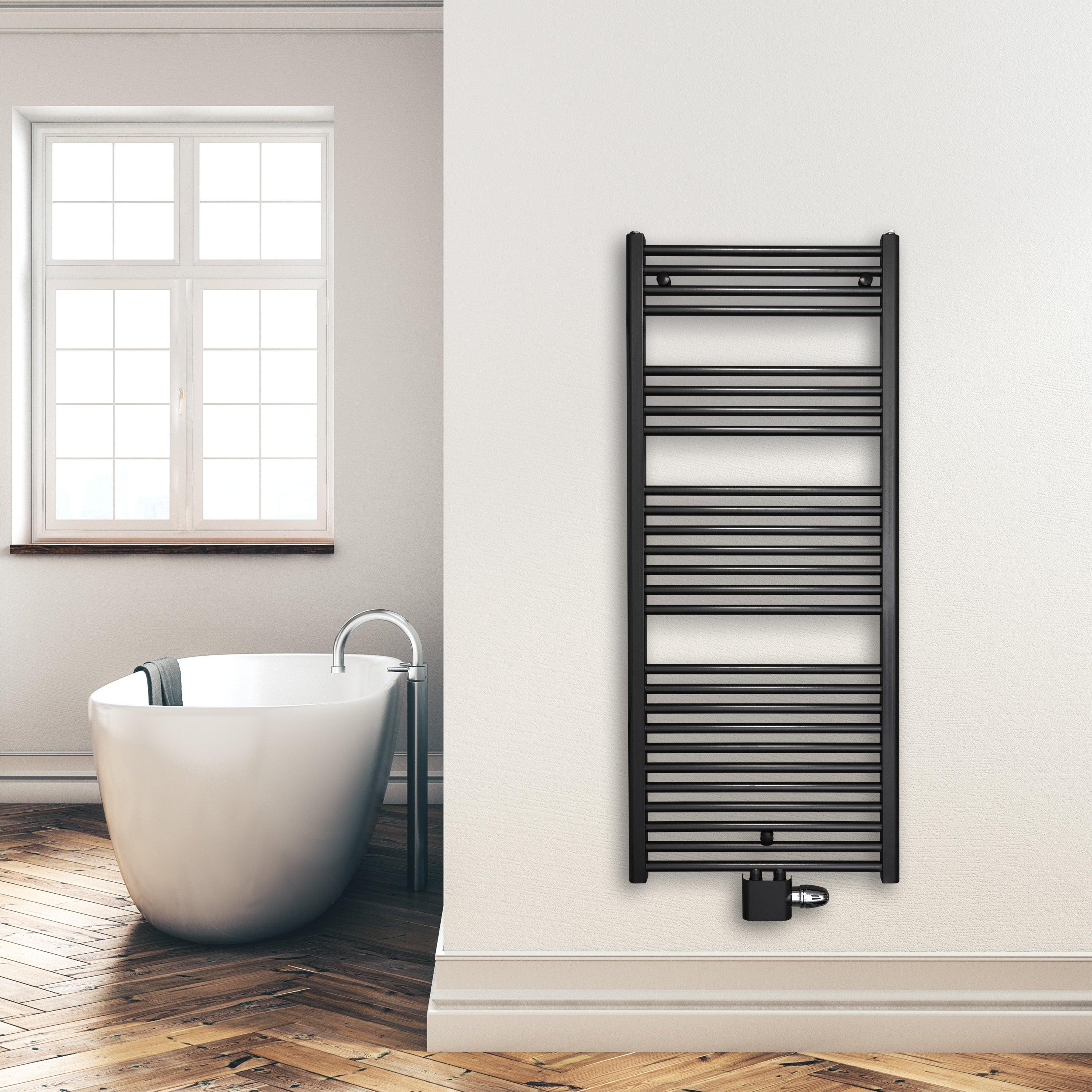 Badheizkörper 1424 x 600 mm gerade mit Mittenanschluss Handtuchhalter Badezimmer Heizung Handtuchwärmer schwarz Montagebeispiel - heizkoerper.shop